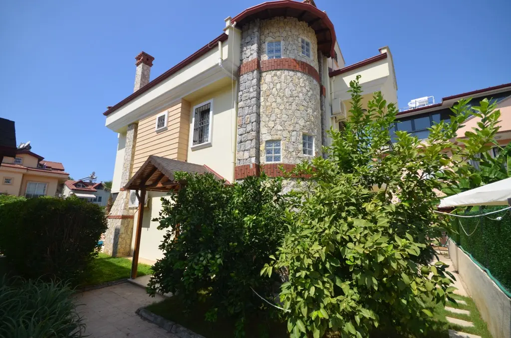 Property in Calis